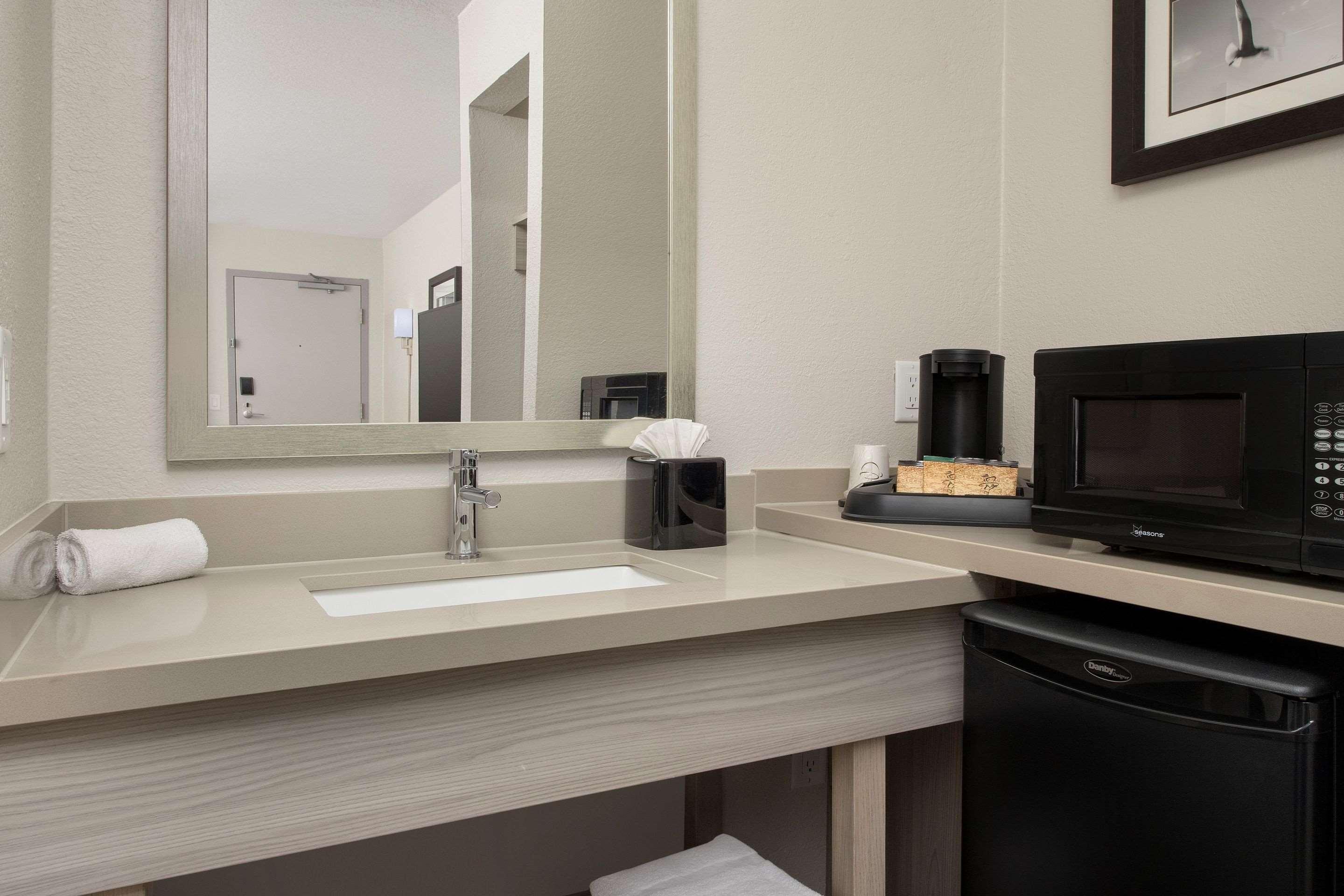 Quality Inn Atlantic Beach-Mayo Clinic Jax Area Esterno foto